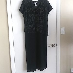 Woman's dress Ultra Dress Black dressy size 16